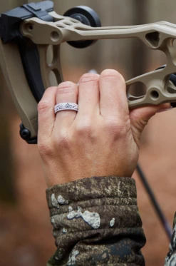 Women's Ridgeline Silicone Ring -Silicone Jewelry & Accessories Eva.StrataNarrowRidgeline.Hover