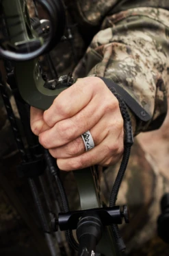 Men's Ridgeline Silicone Ring -Silicone Jewelry & Accessories Eva.StrataWideRidgeline.Hover