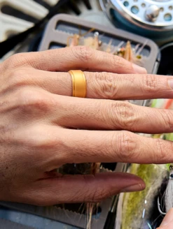 Men's Metallic Polished Step Edge Silicone Ring -Silicone Jewelry & Accessories Mens.PolishedStepEdge.Metallic.Gold .Lifestyle.2