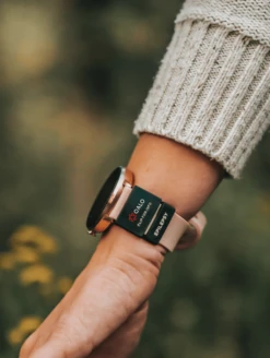 QALO ID Sleeve Powered By MyID -Silicone Jewelry & Accessories PDP MyID Sleeve Lifestyle 2