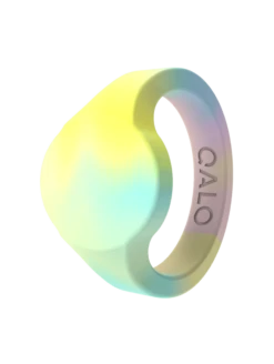 Women’s Tie Dye Signet Silicone Ring -Silicone Jewelry & Accessories QALO MENSIGNETRING RainbowCloud Angle