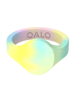 Women’s Tie Dye Signet Silicone Ring -Silicone Jewelry & Accessories QALO MENSIGNETRING RainbowCloud Front d3513b16 6d07 4694 a6b2 c6a78405c657