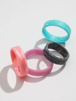 Women’s Natural Stone Modern Silicone Ring -Silicone Jewelry & Accessories QALO NaturalStone Modern Turquoise Lifestyle 02 bf144352 4a89 4ce1 987b 29eb4a936903