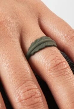 Women's Pearl Serene Ring -Silicone Jewelry & Accessories QALO Serene Sage Hover b8f38ed4 abd1 4d7a 8da7 af169f2217e5