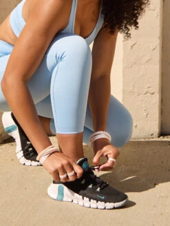 Women's Tranquil Bracelet -Silicone Jewelry & Accessories QALO Tranquil Bracelet Pearl Lifestyle 01