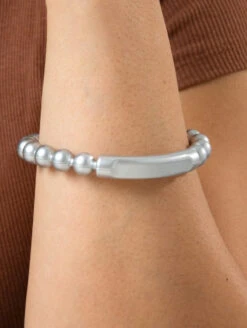 Men's Tranquil Bracelet -Silicone Jewelry & Accessories QALO Tranquil Bracelet Silver Lifestyle 02 061e5d13 3127 4992 961f 93add9486bb7