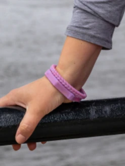 Women's Natural Stone Lake Bracelet -Silicone Jewelry & Accessories QLO NaturalStone LakeBracelet.Amethyst Lifestyle 02