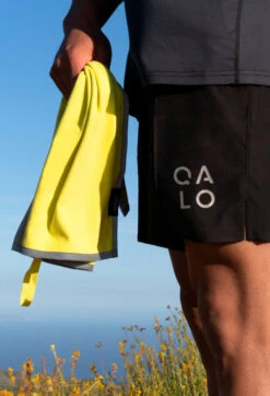 QALO Quick-Dry Towel -Silicone Jewelry & Accessories QLO.ActiveCapsule.Towel .Black .Hover