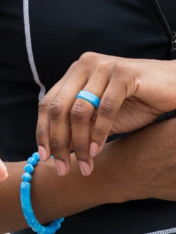 Men's Bioluminescent Modern Silicone Ring -Silicone Jewelry & Accessories QLO.Bioluminescent.ModernRing Lifestyle 02 3184a3d2 7155 48c8 9185 0987f45eaa39