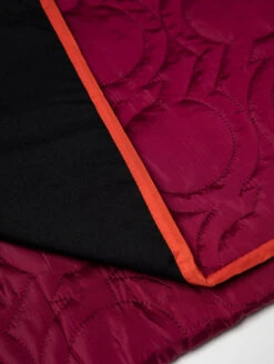 Snug And Stow Dog Blanket -Silicone Jewelry & Accessories QLO.Dog .Blanket.2022.Web .Ecom .Studio.Pink .4