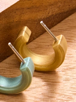 Eva Shockey Step Earrings -Silicone Jewelry & Accessories QLO.Eva3 .2024.Gold .StepEarrings.Women Lifestyle 02