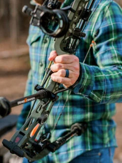 Men's Eva Shockey Polished Step Edge Silicone Ring -Silicone Jewelry & Accessories QLO.Eva .Shockey.3.23.Web .PDP .Lifestyle.Mens .Step .Edge .Blue .Ridge .1