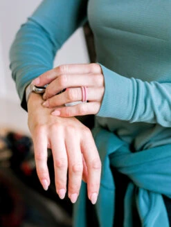 Women's Eva Shockey Twist Stackable Silicone Ring -Silicone Jewelry & Accessories QLO.Eva .Shockey.3.23.Web .PDP .Lifestyle.Womens.Twist .Stackable.Mauve .2