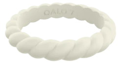 Women's Eva Shockey Twist Stackable Silicone Ring -Silicone Jewelry & Accessories QLO.Eva .Shockey.3.23.Web .PDP .Womens.Twist .Stackable.Sand .Builder