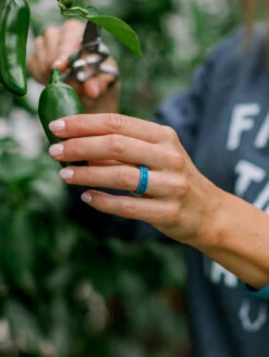 Women's Eva Shockey Heritage Silicone Ring -Silicone Jewelry & Accessories QLO.Eva .Shockey.4.0.2023.PDP .Womens.Heritage.Ring .Peacock.4