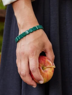 Women's Emme Bracelet -Silicone Jewelry & Accessories QLO.HolidayCollection.Emme .Bracelet.Emerald.Women Lifestyle 01