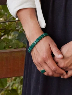 Women's Emme Bracelet -Silicone Jewelry & Accessories QLO.HolidayCollection.Emme .Bracelet.Emerald.Women Lifestyle 02