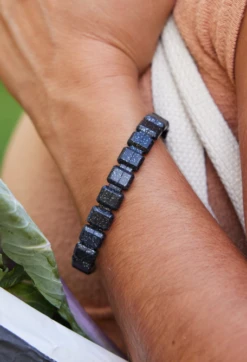 Women's Emme Bracelet -Silicone Jewelry & Accessories QLO.HolidayCollection.Emme .Bracelet.Onyx .Women Hover