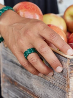 Women's Emme Ring -Silicone Jewelry & Accessories QLO.HolidayCollection.Emme .Ring .Emerald.Women Lifestyle 01