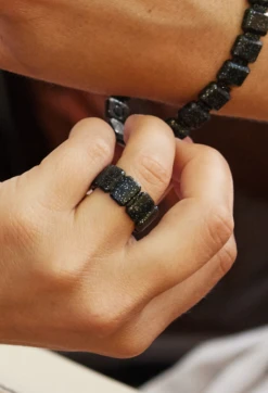 Women's Emme Ring -Silicone Jewelry & Accessories QLO.HolidayCollection.Emme .Ring .Onyx .Women Hover