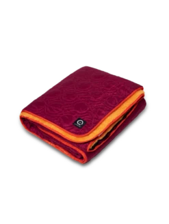 Snug And Stow Blanket -Silicone Jewelry & Accessories QLO.Huma .Blanket.2022.Web .Ecom .Studio.Pink .1 transp