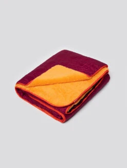 Snug And Stow Blanket -Silicone Jewelry & Accessories QLO.Huma .Blanket.2022.Web .Ecom .Studio.Pink .2