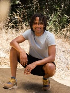 QALO Conscious Men's Modern Ring -Silicone Jewelry & Accessories QLO.Pela .Men sModern.Black .Lifestyle3