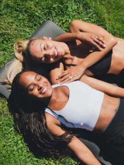 Rainbow Love Is Love Modern Silicone Ring -Silicone Jewelry & Accessories QLO.ProudLaunch.PDP .LoveisLoveRainbow.Lifestyle2