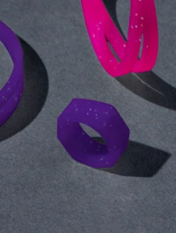 Women’s Solar Spell Lake Silicone Ring -Silicone Jewelry & Accessories QLO.Solar .Spell .Functional.Jewelry.Lake .Ring .Purple.eCom .PDP .3