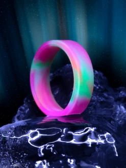 Women's Aurora Modern Silicone Ring -Silicone Jewelry & Accessories QLO.WomensModern NorthernLights.Pink .AngleLifestyle1