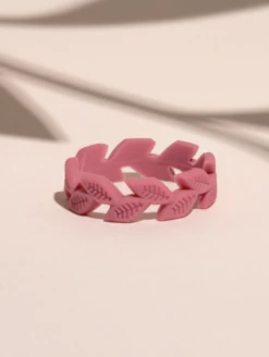 Women's Vine Silicone Ring -Silicone Jewelry & Accessories QLO.WomensVine.Rose .Lifestyle1