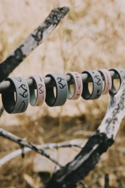 Women's Realtree Arrowhead Silicone Ring -Silicone Jewelry & Accessories Strata.Narrow.Realtree.Arrowhead.Hover 07a6f364 ae9a 4d65 b3da 781e126e3861