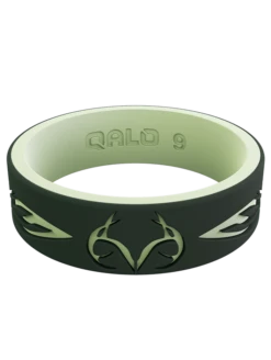 Women's Realtree Tail Feather Silicone Ring -Silicone Jewelry & Accessories Strata.Narrow.Realtree.EvergreenMoss.TailFeather.Front e47e56c7 0100 47ec bcef ec1ce15415df